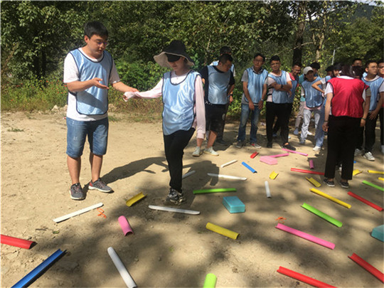 西安户外亲子拓展,西安军训拓展,西安哪家做拓展训练比较好