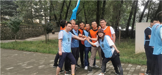 西安户外亲子拓展,西安军训拓展,西安哪家做拓展训练比较好