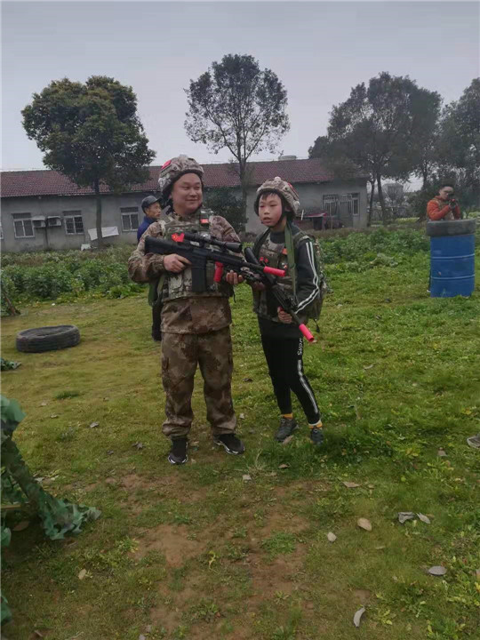 华容真人cs基地