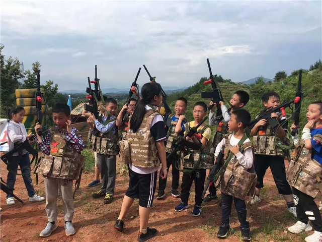 华容户外拓展训练营,华容军事拓展训练,华容哪里有户外拓展基地