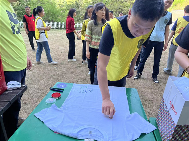 南宁野外素质拓展公司,南宁农家乐做拓展团建的地方,南宁周边真人CS场地